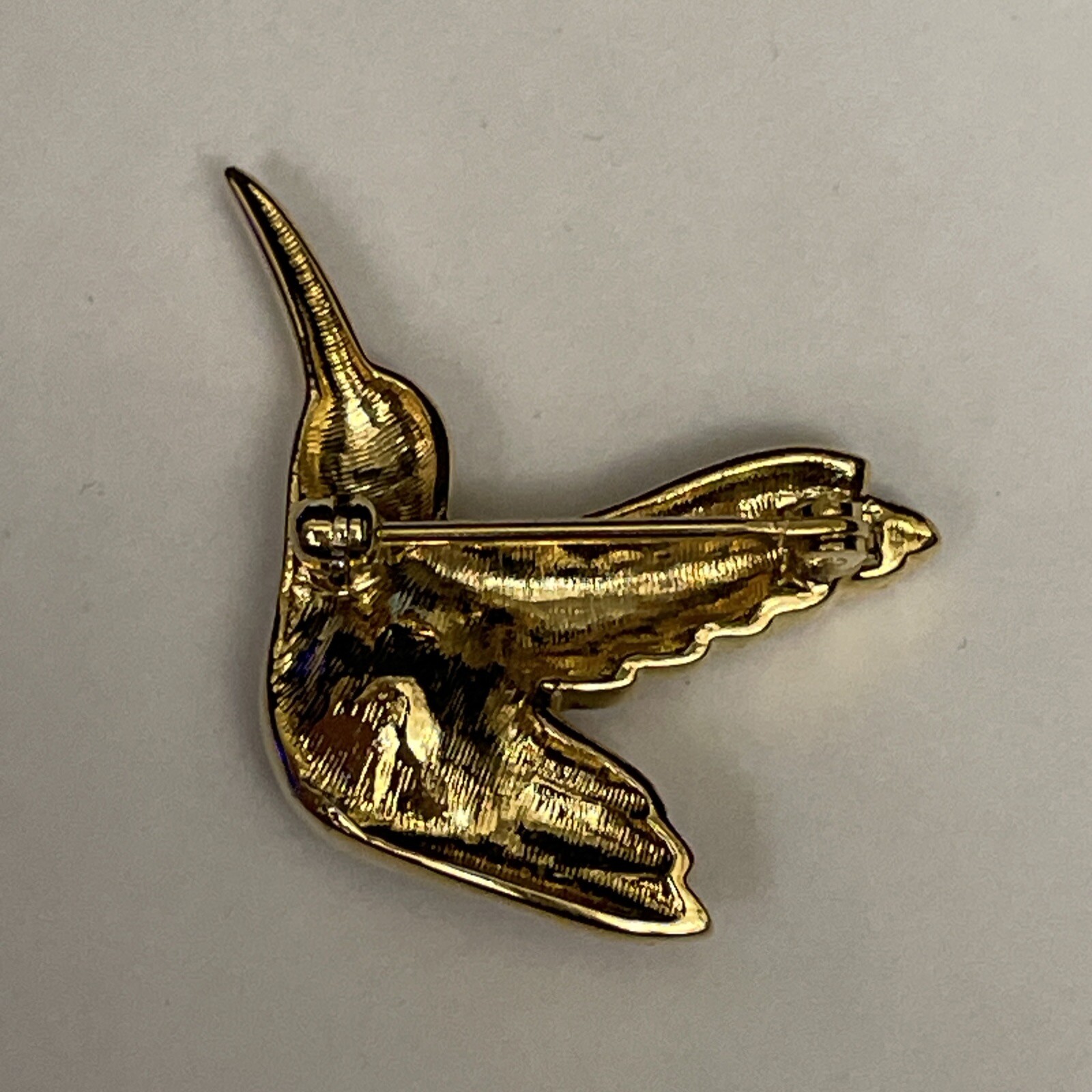 RED STONE – GREEN ENAMEL & RHINESTONES BIRD BROOCH PIN, GOLD-TONE SIGNED ROMAN