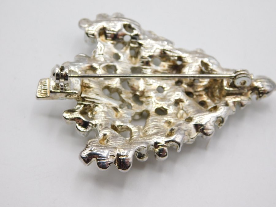 B782-VINTAGE TREE PIN/BROOCH~ABSTRACT WINTER LOOK~SILVER TONE/AB STONES~2″ X 1.5