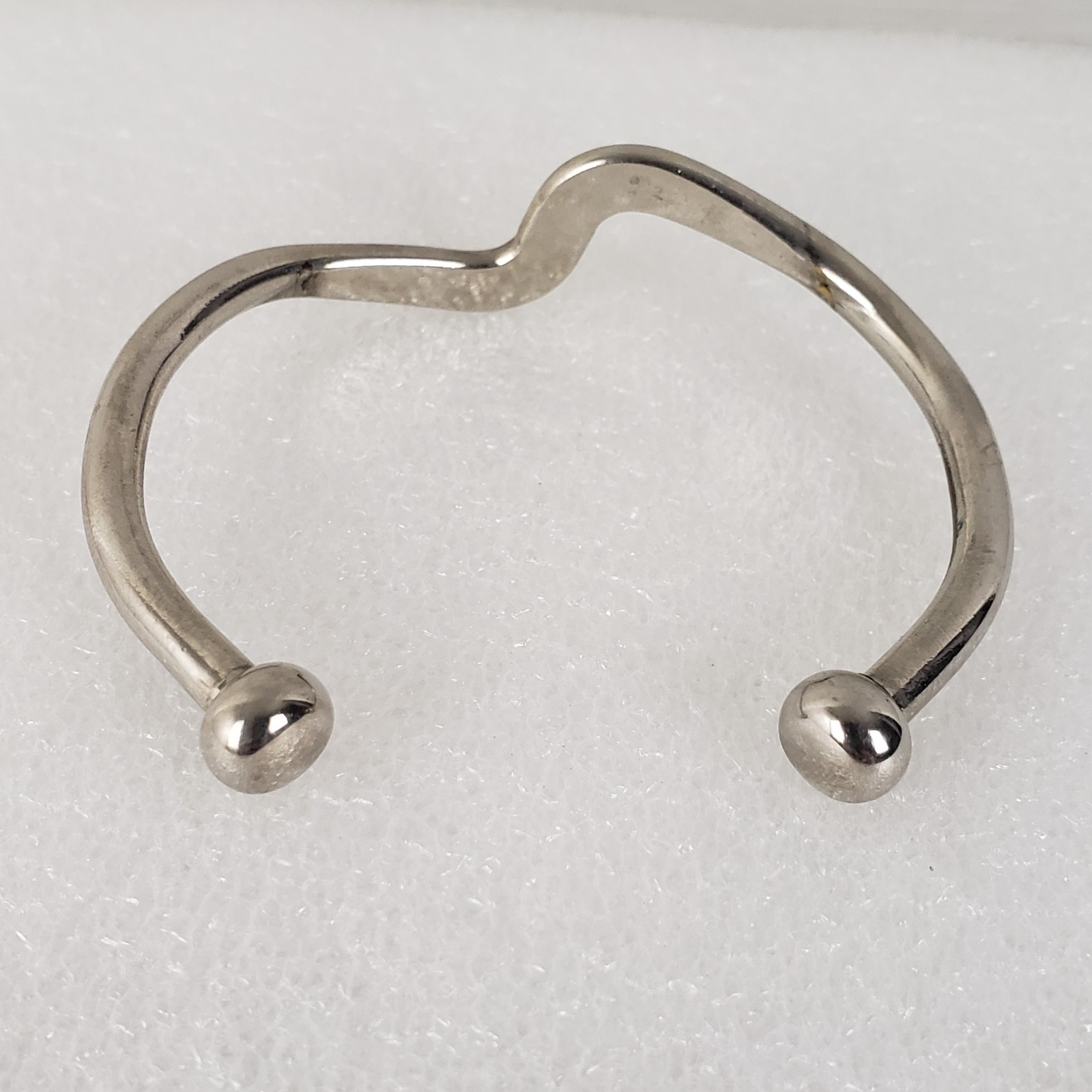 Zig Zag Cuff Bracelet Modernist Silver Tone Sleek 6.5″ Abstract Wave