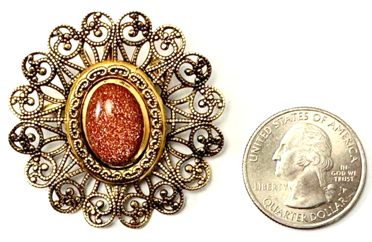 Gold Tone & Red Goldstone Cabochon Stone Brooch / Pendant Vintage