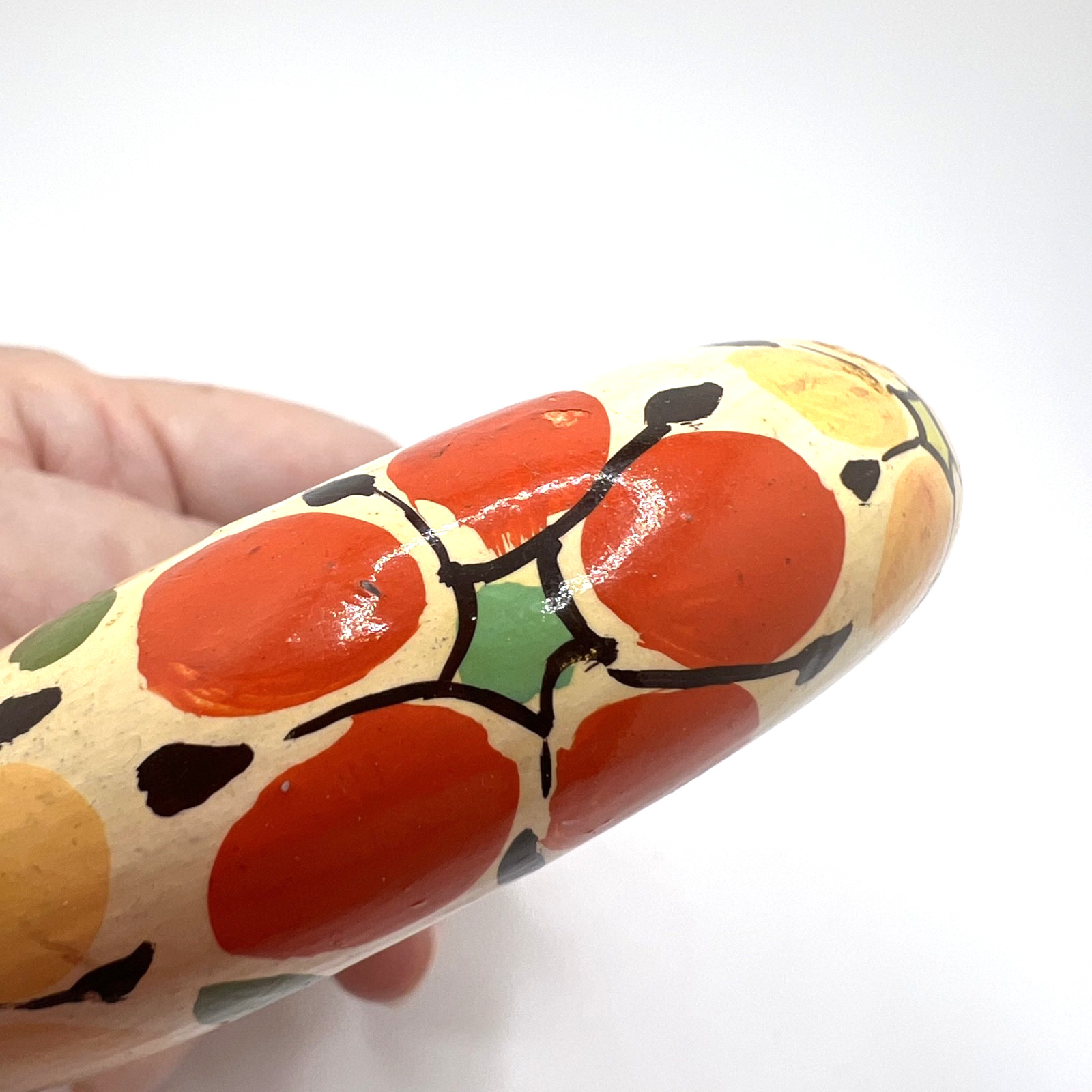 Vtg 60s-70s PAINTED WOODEN BANGLE- Bright Flowers on Cream – 7.5-8″ – Very Light