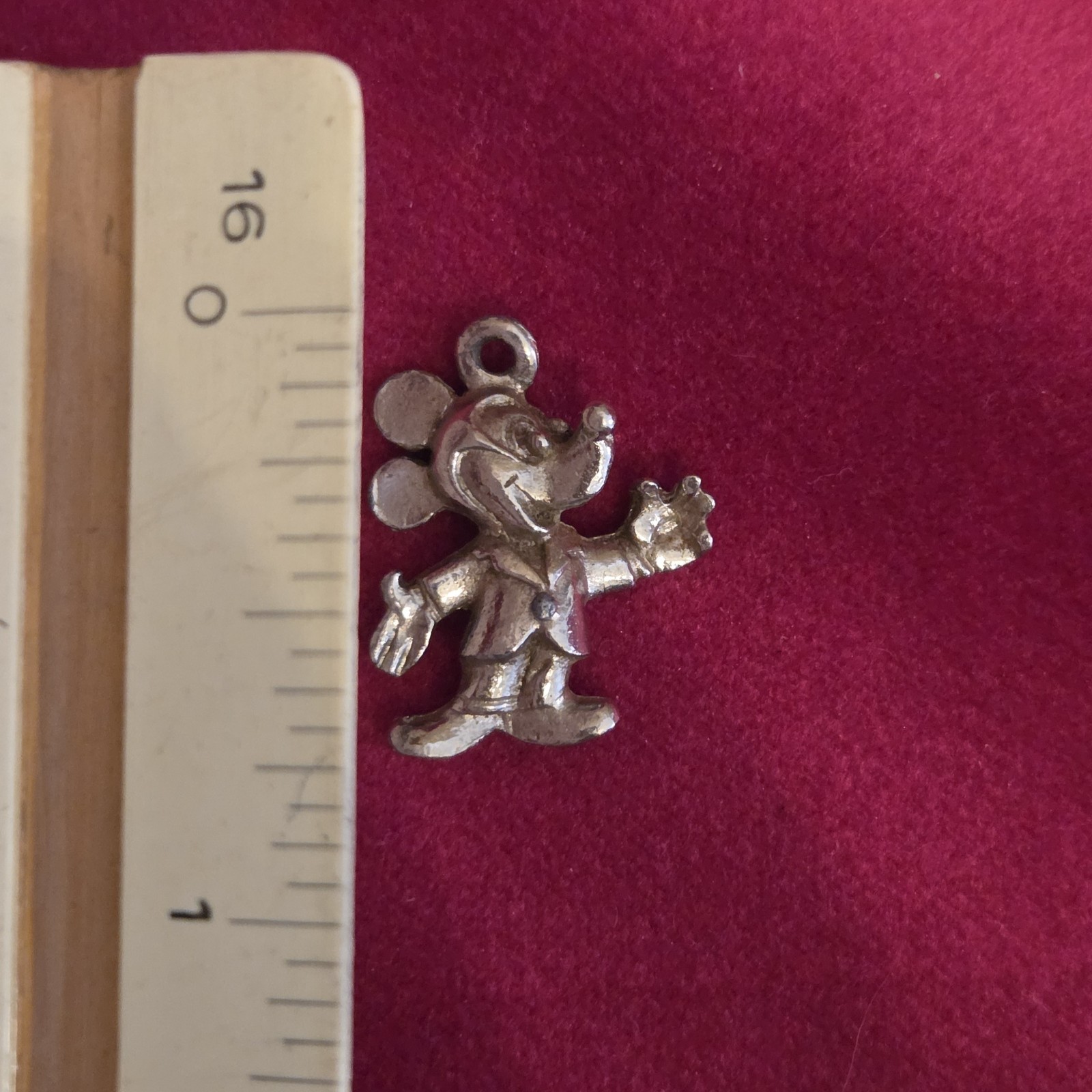 VTG STERLING SILVER RARE EARLY WALT DISNEY PROD MICKY MOUSE CHARM PENDANT