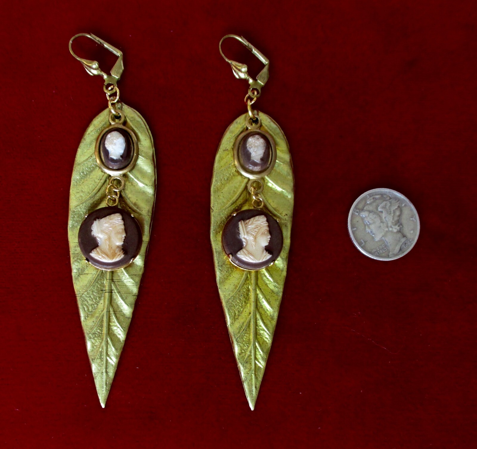Vintage Jewelry Set: Brass Leaf Necklace With Cameos & Matching Earrings/Boho/