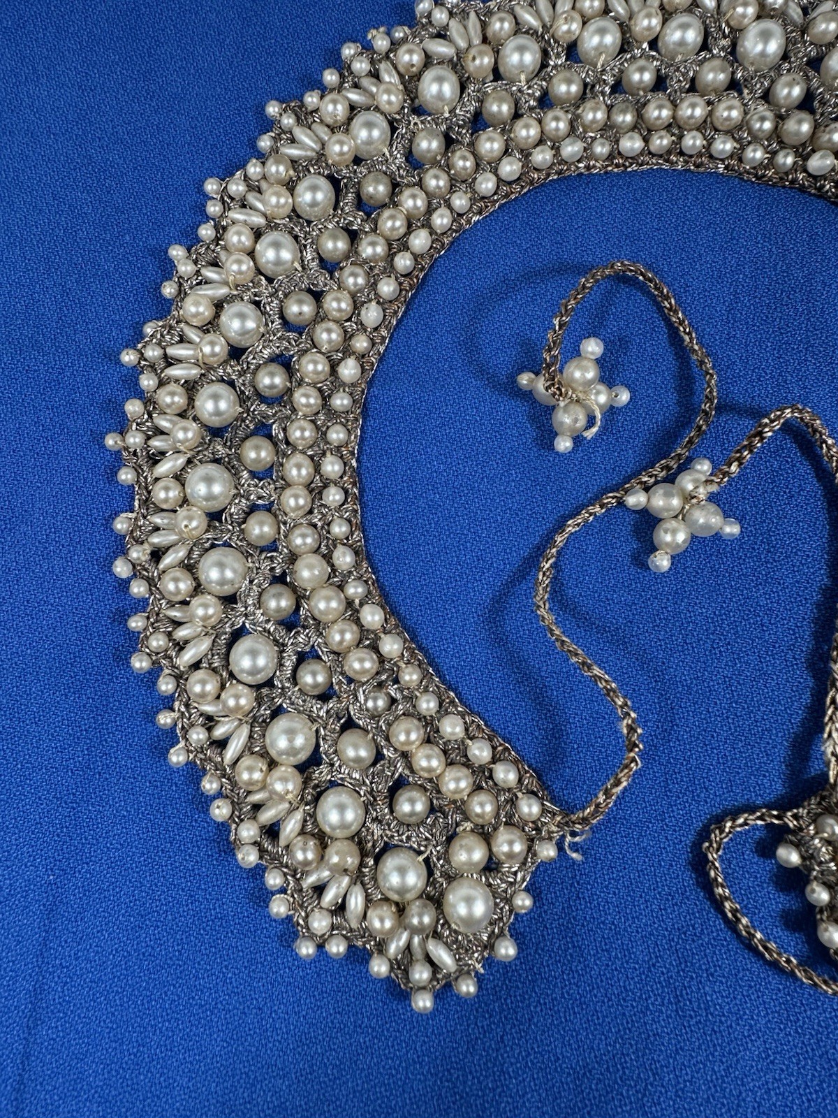 🩶 faux PEARL COLLAR BIB Vintage 1950’s GARFINKLES necklace W/STORE LABEL