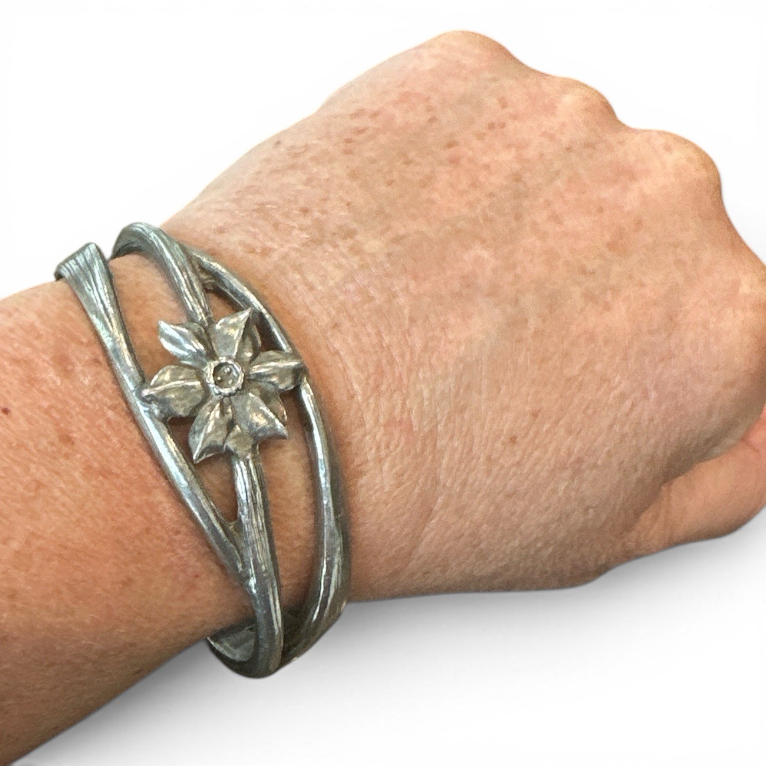 Salisbury Pewter Cuff December Narcissus Bracelet Wide 3D 7″