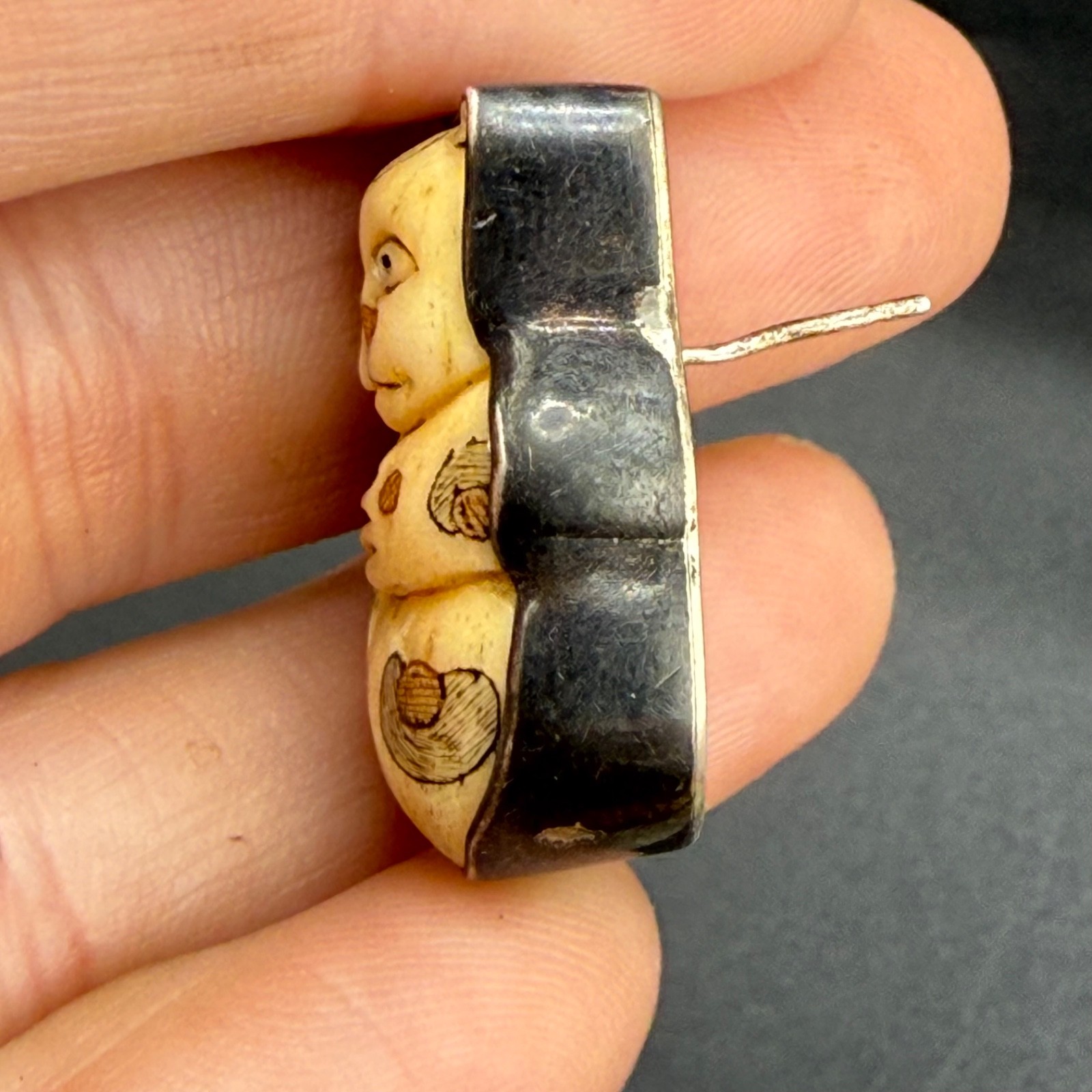 Amy Kahn Russell Sterling Silver Cat Earrings Pierced Carved Hand Made