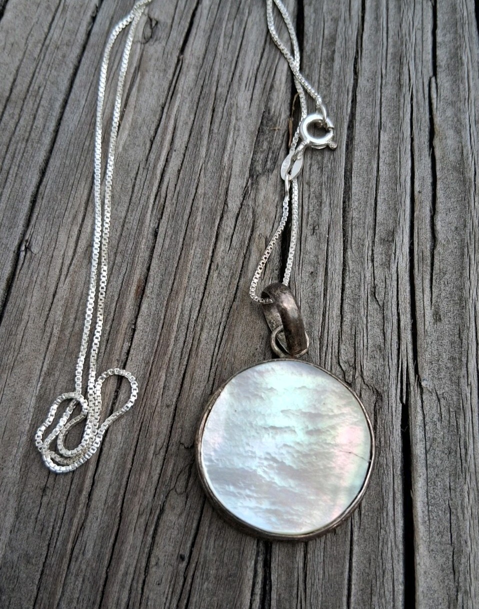 Vtg Mother Of Pearl Pendant & Necklace Double Side 925 18″ Chain For Repair