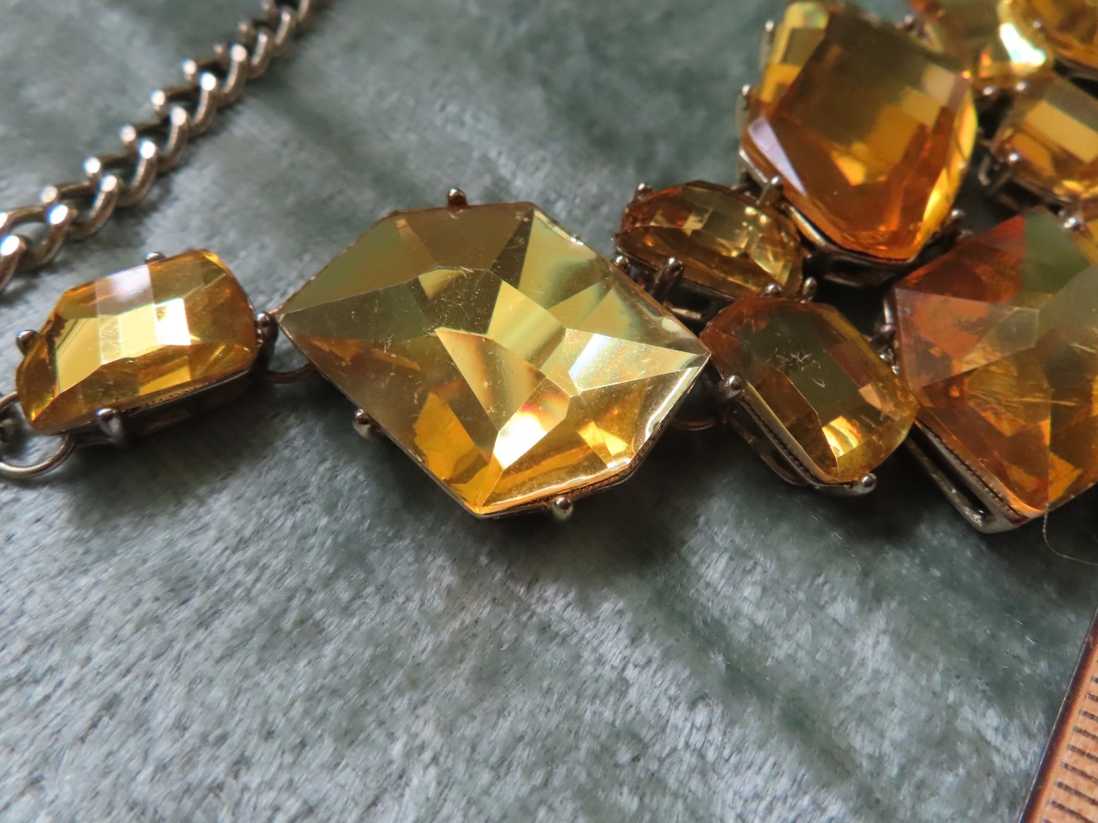Large Yellow/Amber color Faceted Stone Cab Statement Necklace Gold Tone 22″ L84