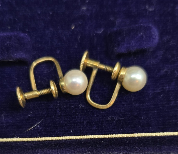 Vintage MIKIMOTO Pearl 14K Gold Screw Back Earrings John Manjiro pr special box