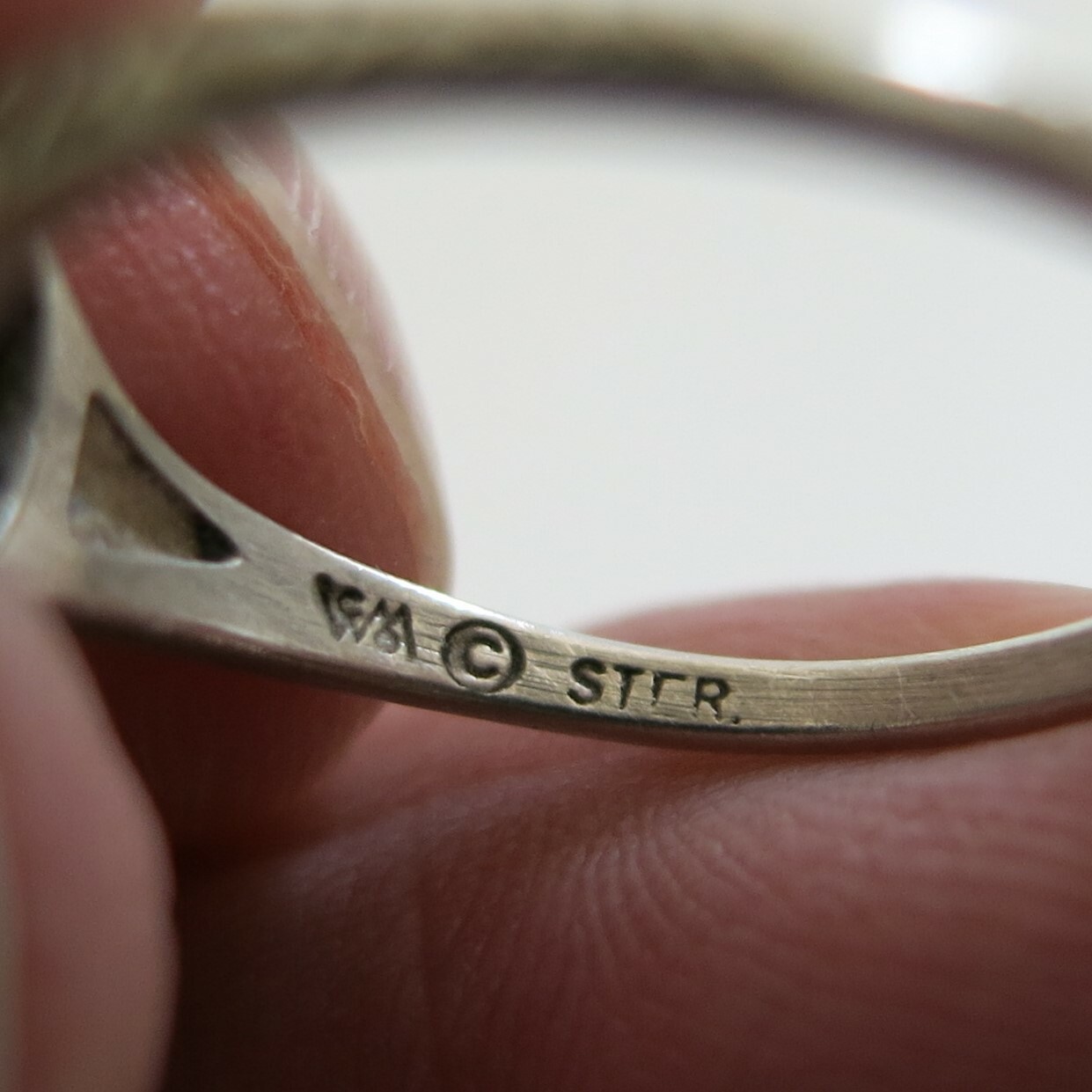 Sterling Silver WM Ring Faux Opal 1.5g Size 7 [6586]