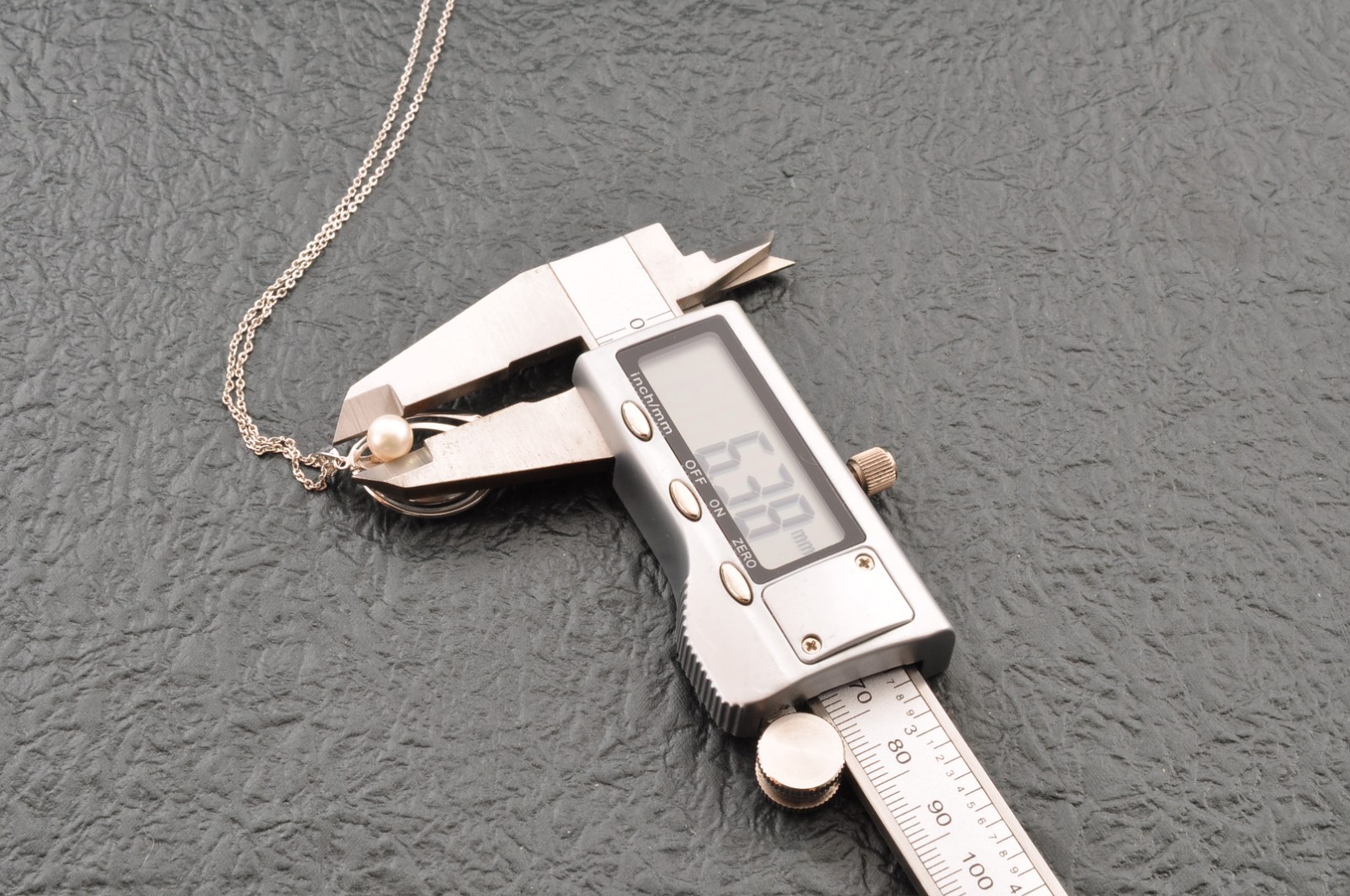 Near mint Japan brand “MIKIMOTO” Akoya pearl pendant 925 silver (total 18.0ct).