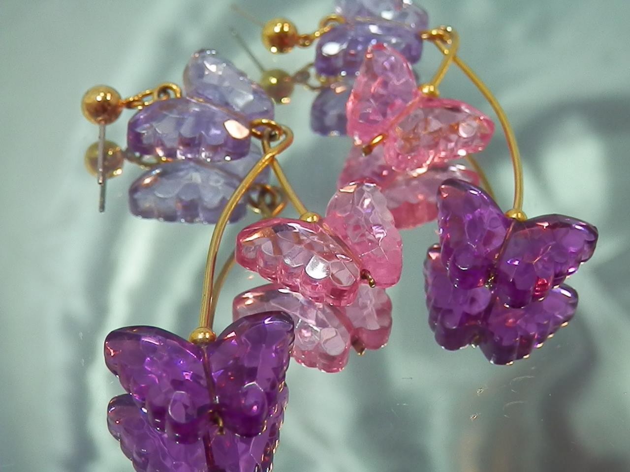 Vintage 80’s Pink Purple Dangle Lucite CUTE Butterfly Pierced Earrings 747n1