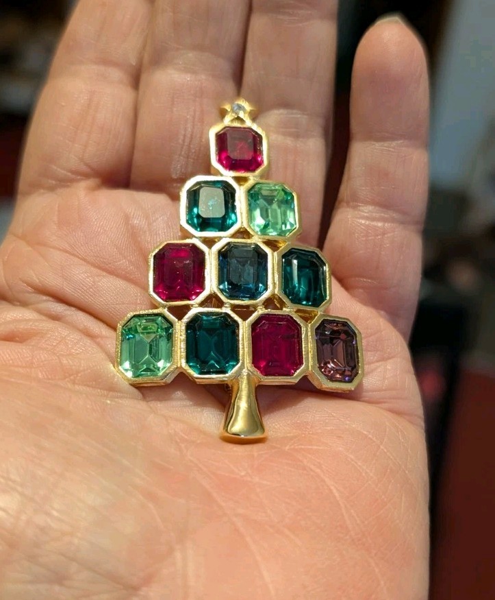 LIA mixed colors Christmas tree brooch nos