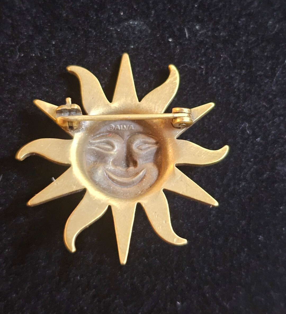 Vtg Brooch/Pin ALVA Studios Signed Gold Tone Celestial Sunburst 1″ Hippie Boho