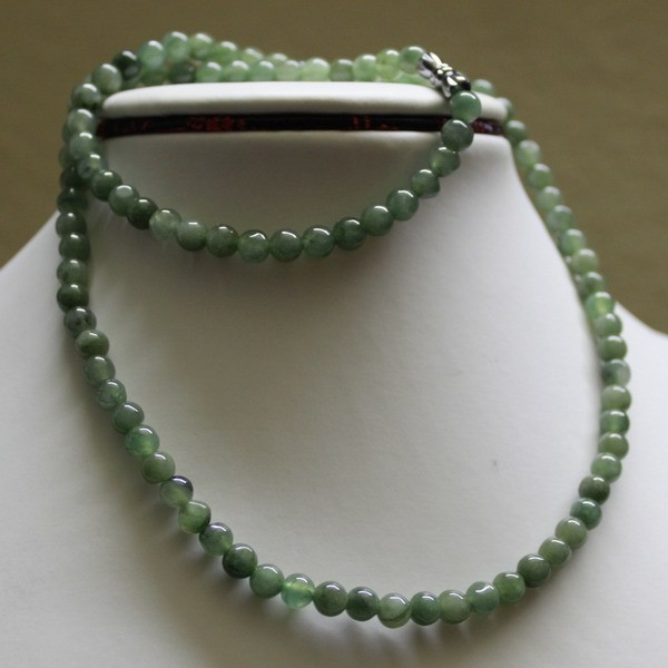 100% Natural Jadeite Jade Grade “A” Beautiful Green Beaded Necklace 5.6mm 20″