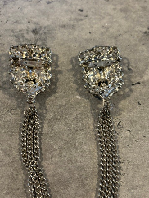 Vintage Double Connecting Chain Brooch Pin Black stones and Silver Tone