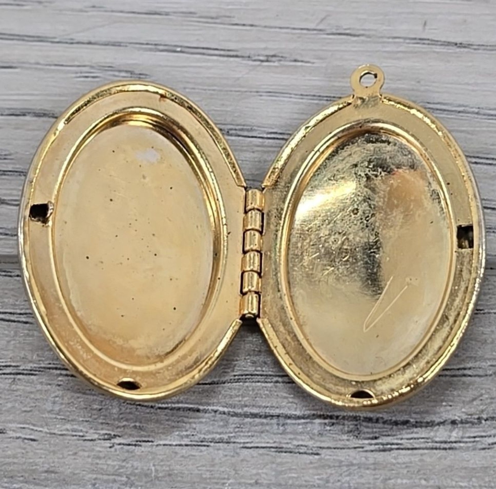 Vtg 1971 Fran Mar Moppetts Girl & Bot Gold Tone Enamel Locket Necklace Pendant