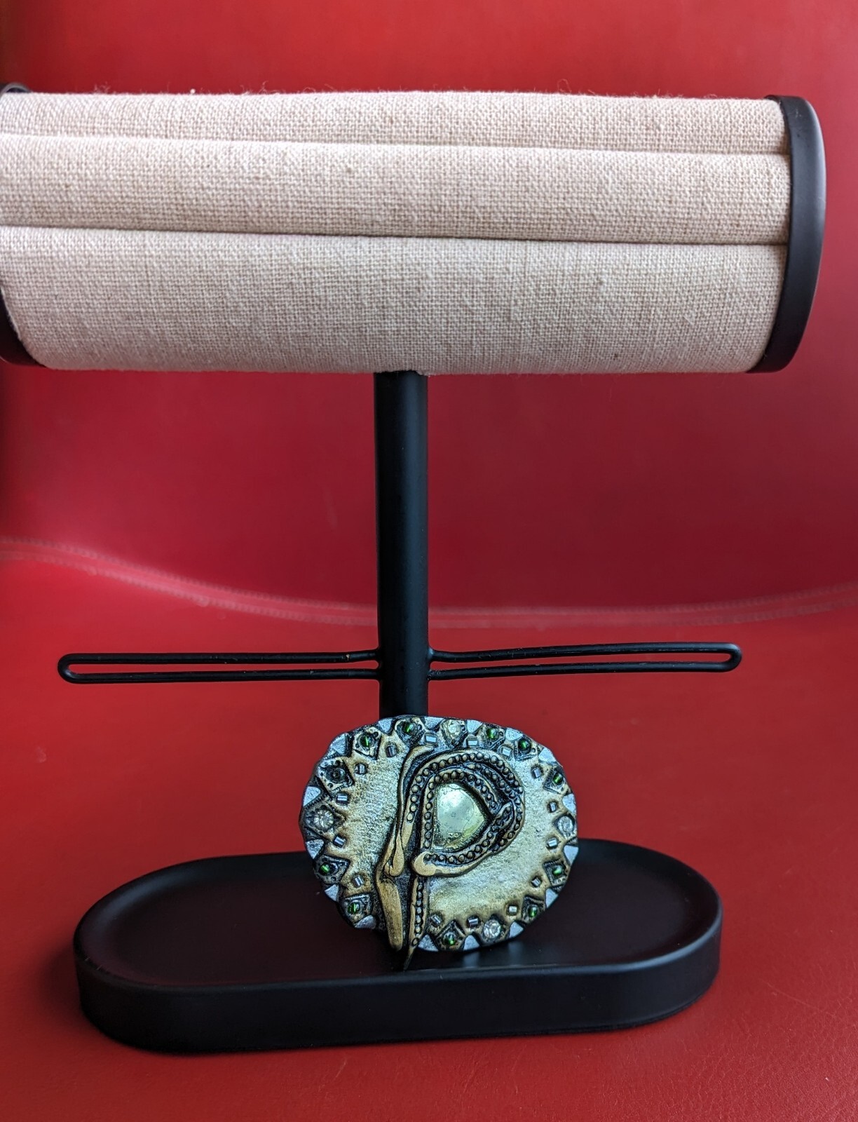 Striking Statement Letter “P” INITIAL Gold Tone Bead Stone Paper Mache BROOCH