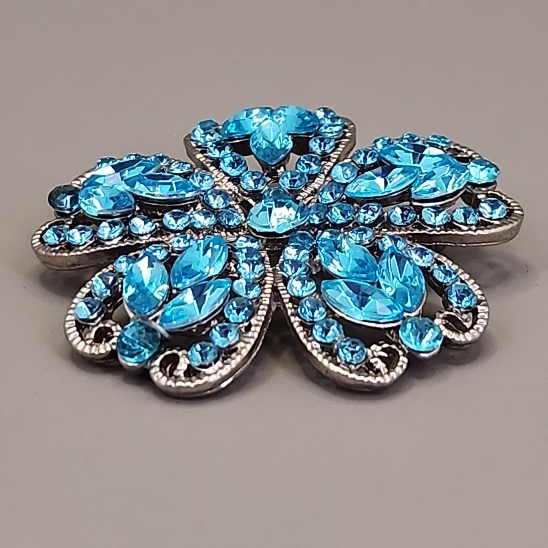 Vintage Flower Rhinestone Brooch Hearts Blue Marquise Filigree Silver Tone 1.75″