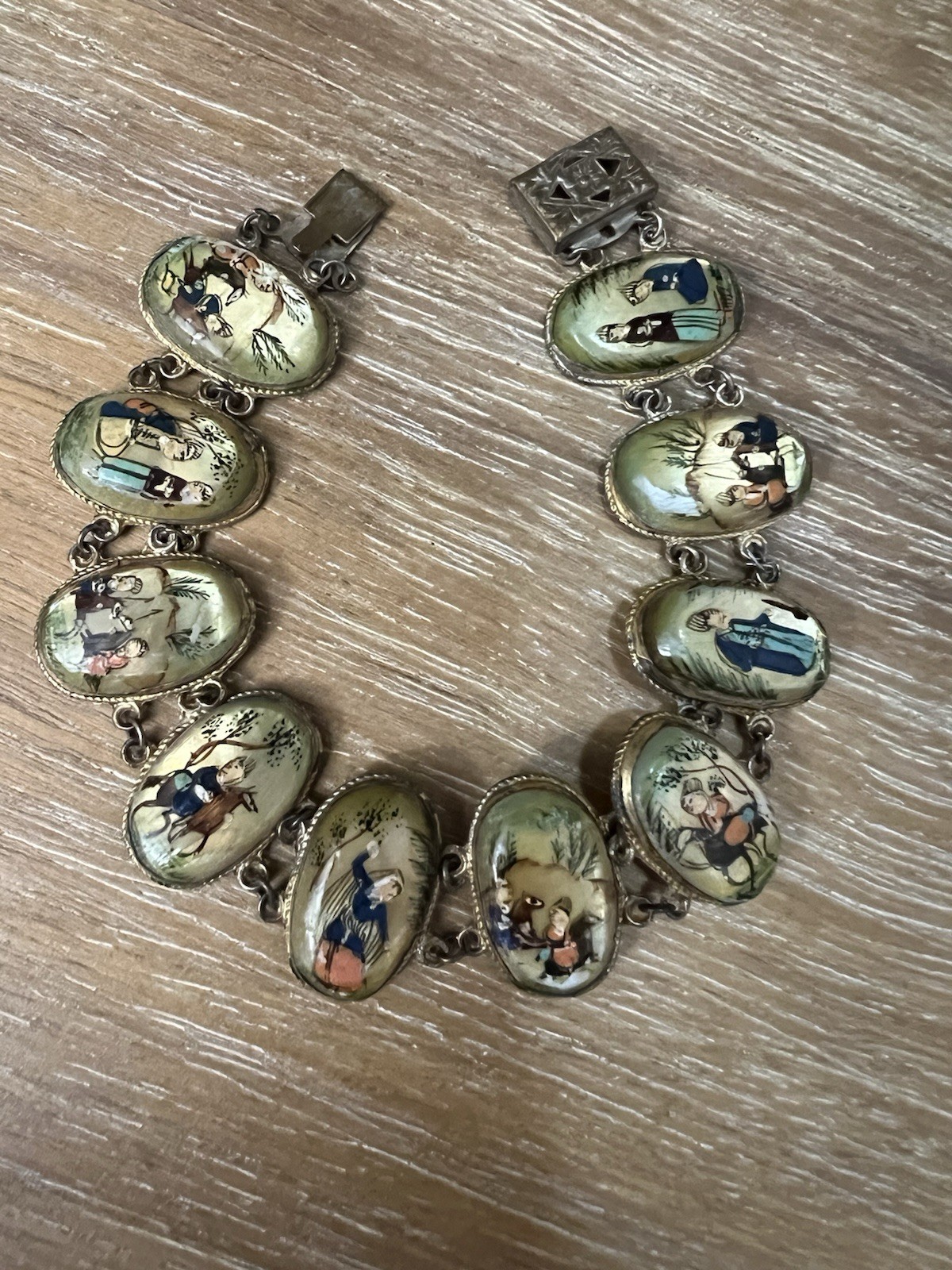 Asian Hand Painted Shell Necklace 7 Pendant and Bracelet RARE! Statement piece