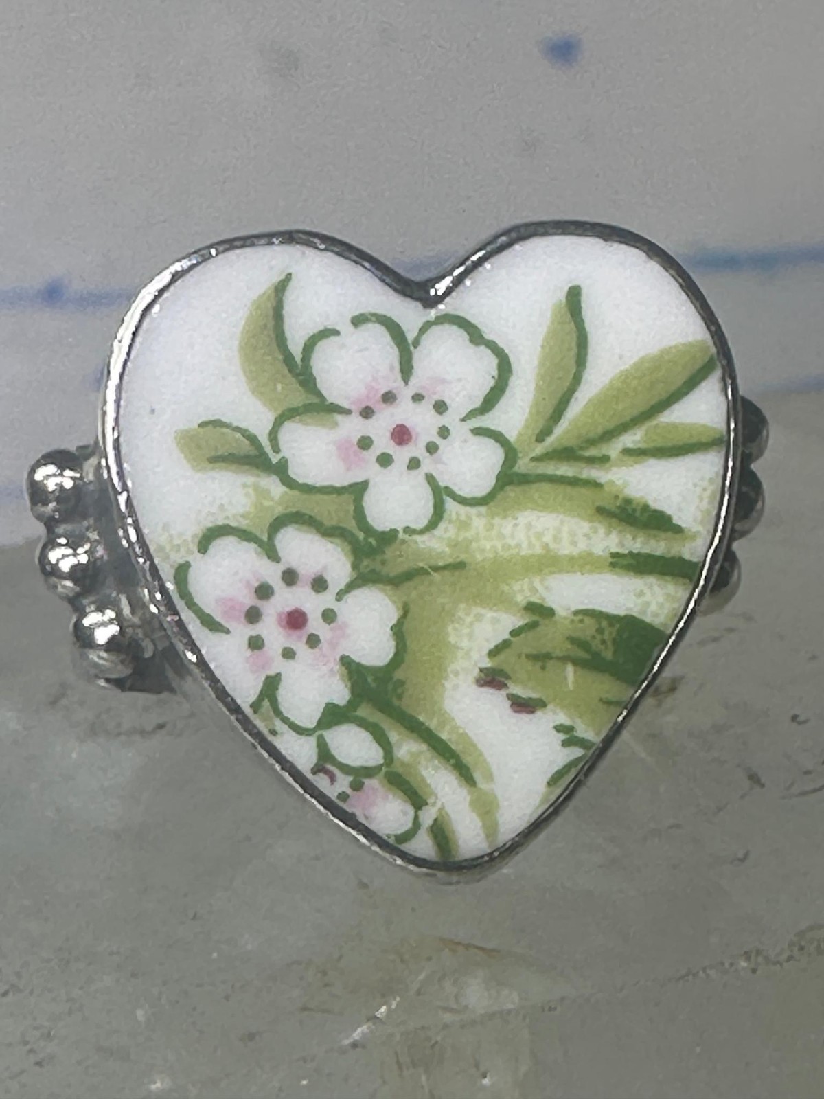 Heart ring Porcelain Ceramic floral flowers Valentine band size 8.50 sterling si
