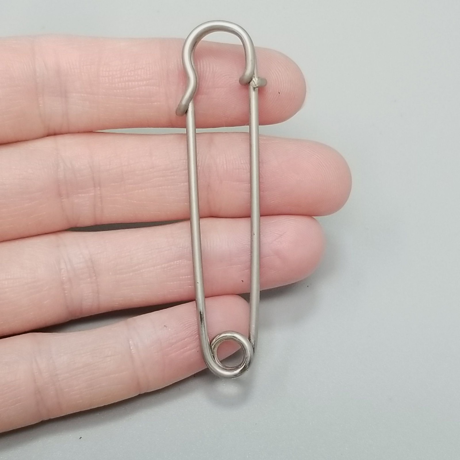 Vintage Large Safety Pin Brooch Silver Tone Kilt Shawl Scarf 2 1/2 Inch