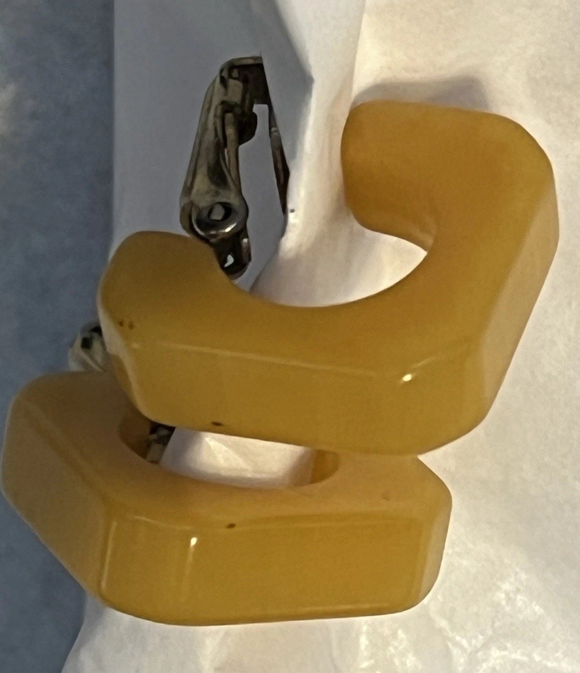VTG Estate Butterscotch Bakelite Earrings Clip-On 1/2”x1/2cm Modern Minimalist