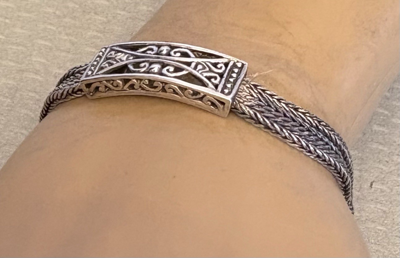 Vintage 925 Sterling Silver Bracelet Triple Wheat Chain Center Medallion 7.5″