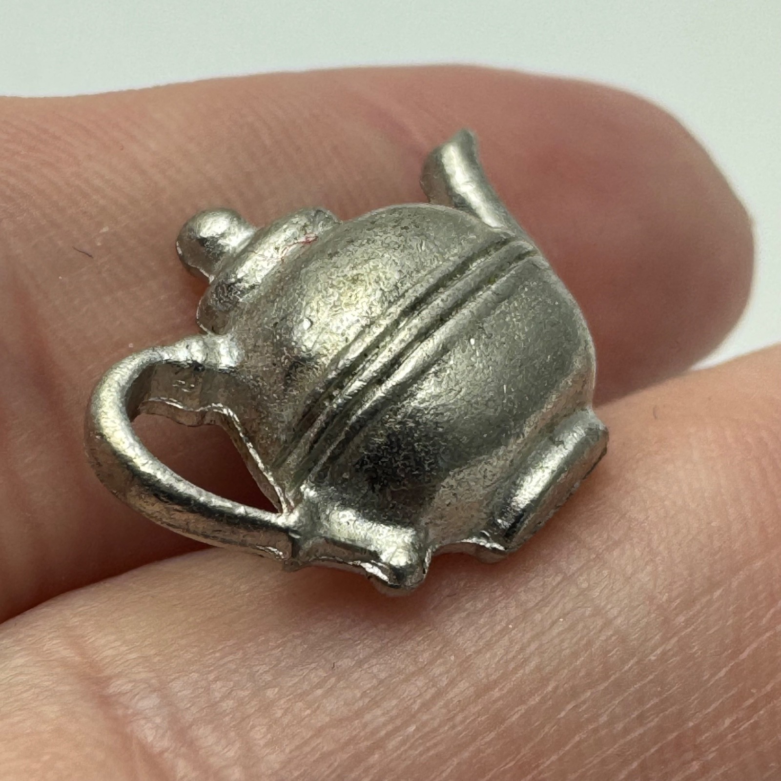 Teapot Lapel Pin Silver Tone Tea Party Collectible Kitchen 90s Souvenir Vintage