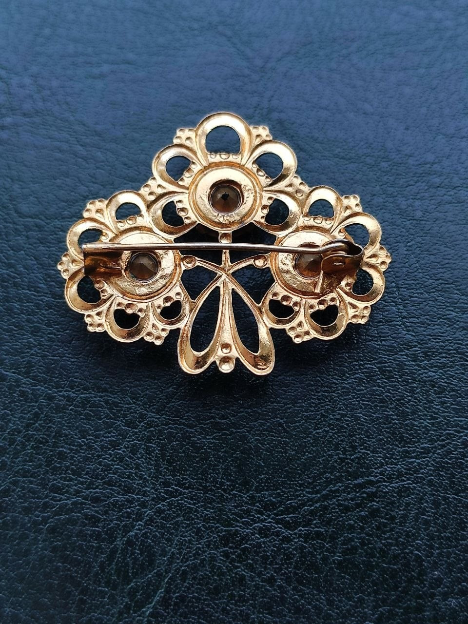Vintage Soviet USSR Brooch Pin Green Glass Openwork Gold Tone 1980s
