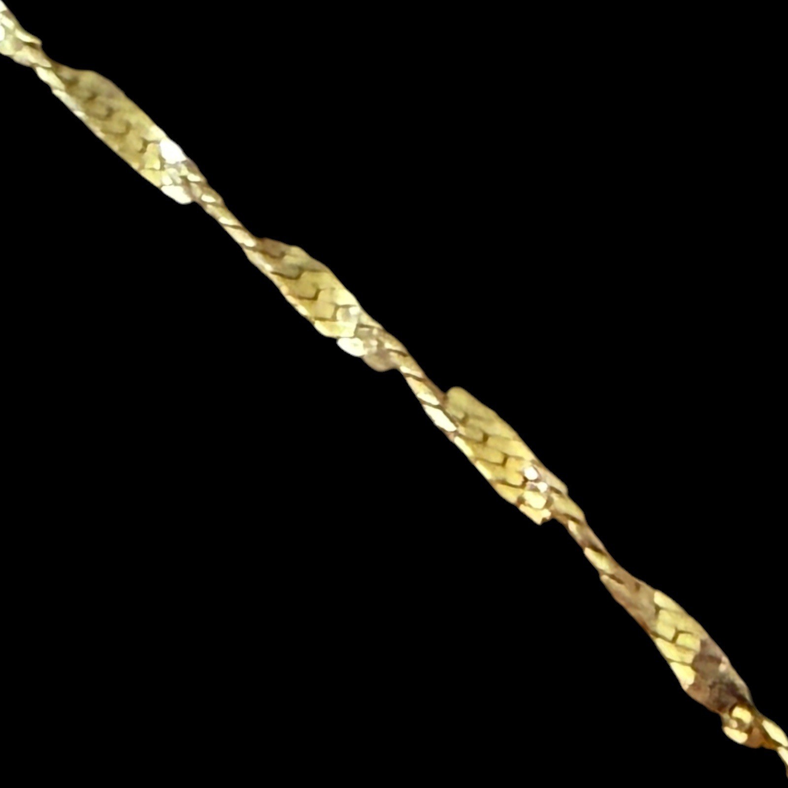 14K Yellow Gold Flat Braided Twisted Herringbone Link Chain Bracelet 5.5”, 0.78G