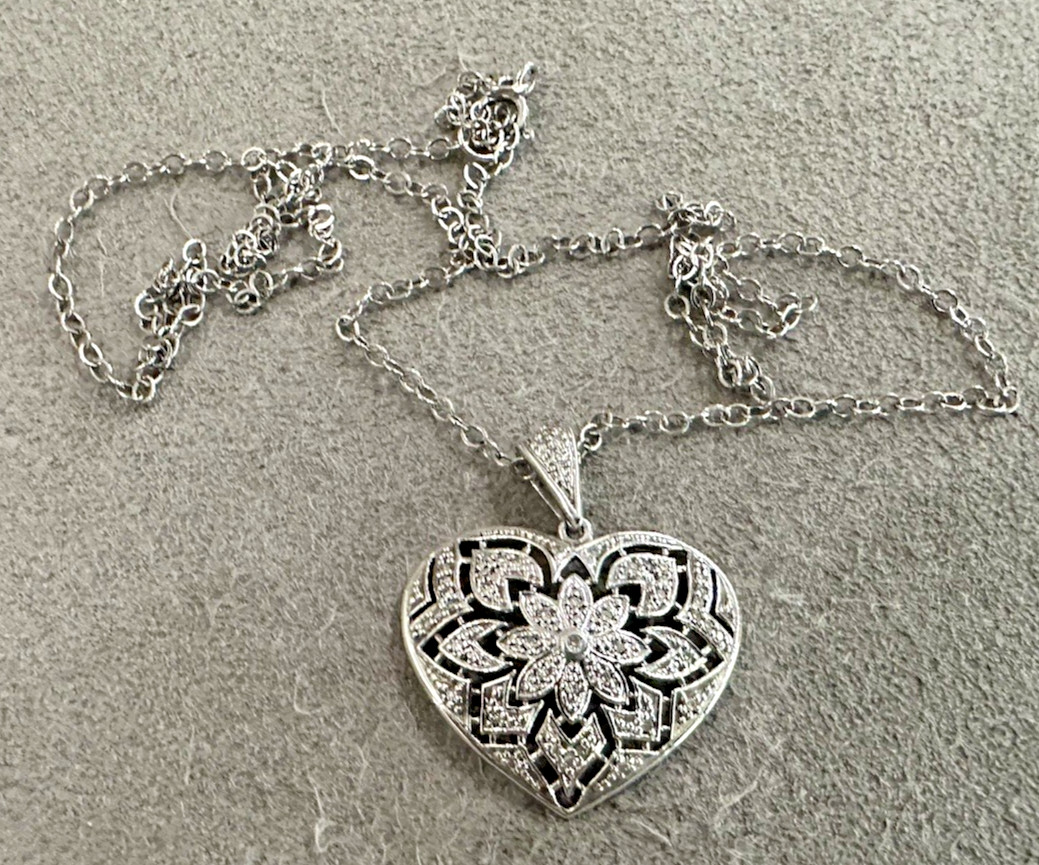 Vintage Sterling Silver Diamond Flower Heart Pendant Necklace 18″