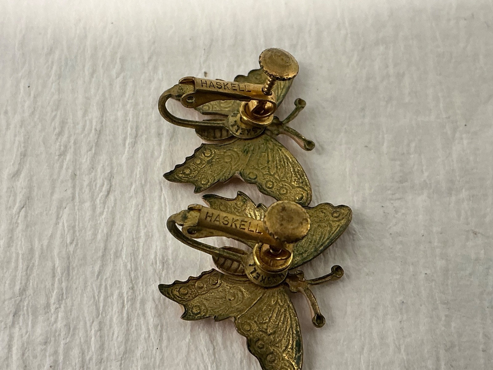 🌸 Vintage Miriam Haskell Peach Enamel Gold Metal Butterfly Screw Back Earrings