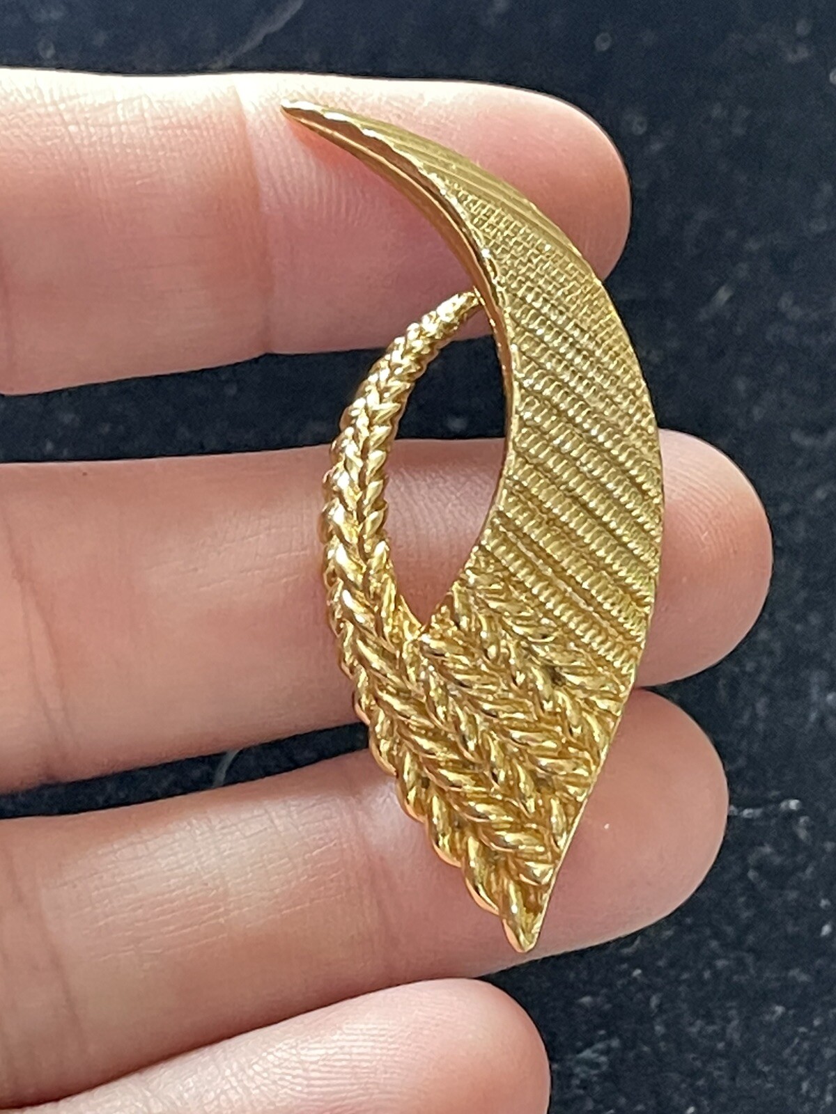 ORENA PARIS GOLD TONE BROOCH ESTATE PURCHASE
