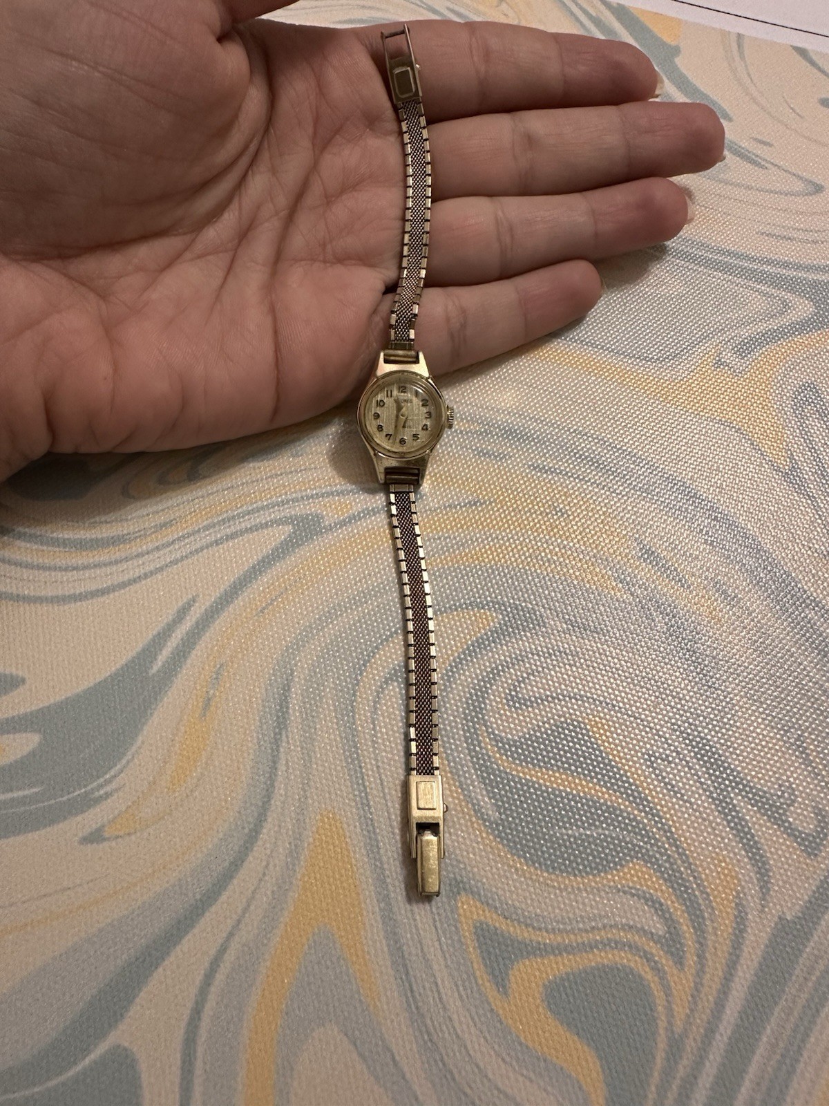 Vintage Womens Sindaco 15J Swiss Aluminum 10kt Gold Filled Manual Wind Watch