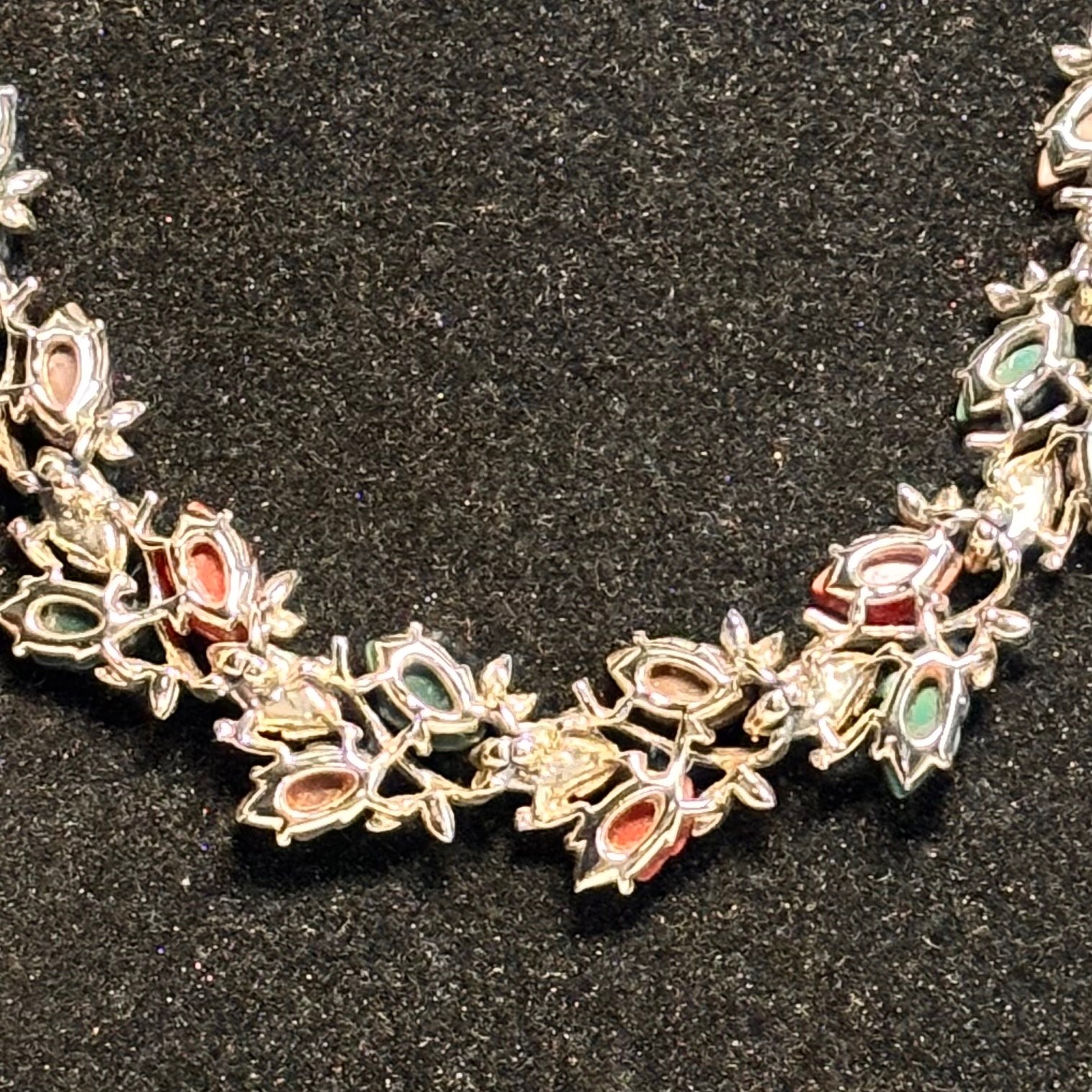 NECKLACE Thermoset fall autumn colors goldtone metal hook clasp vintage 15 1/2″