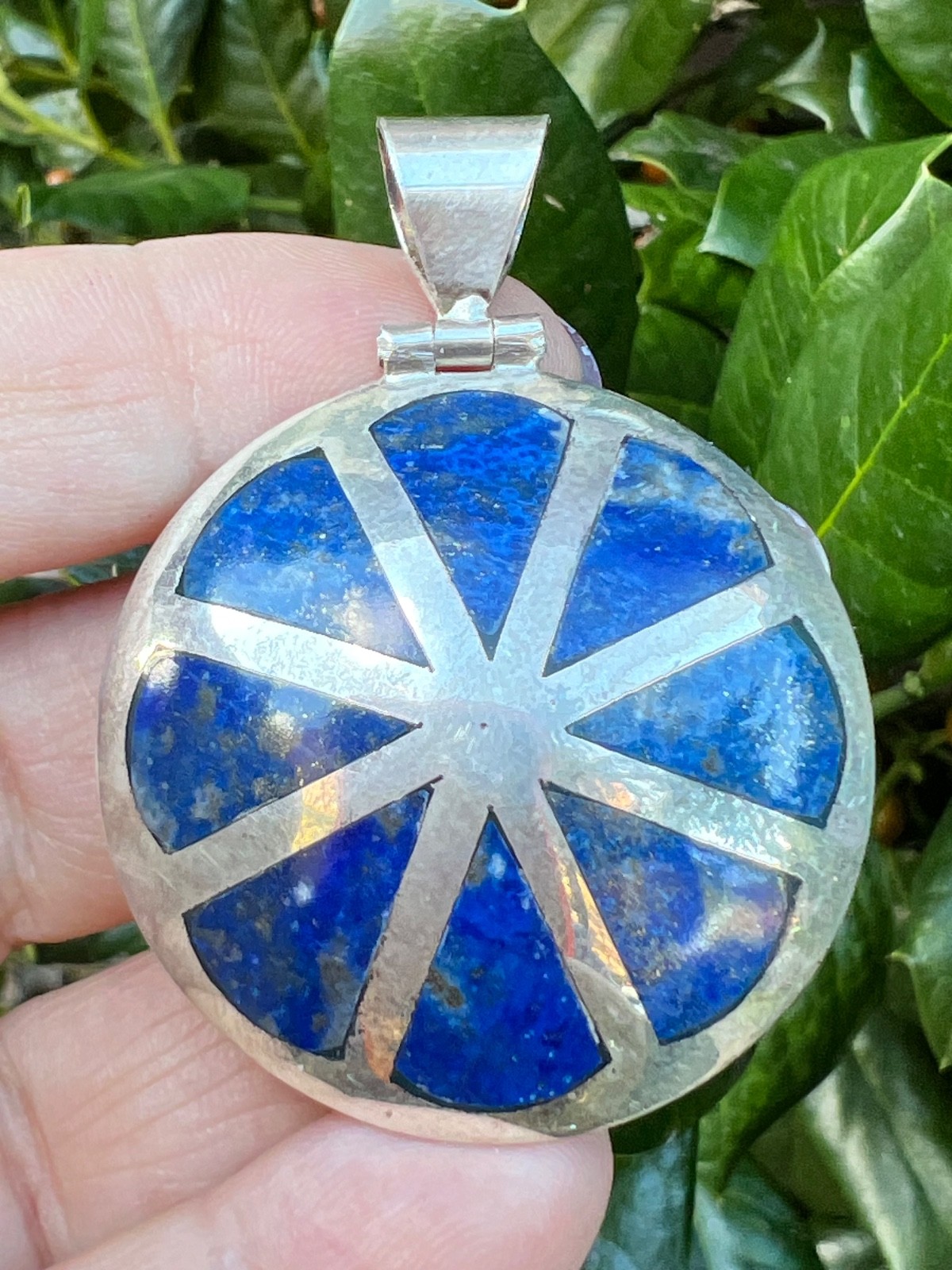 VINTAGE LARGE 980 FINE STERLING SILVER OVERSIZED LAPIS INLAID STATEMENT PENDANT
