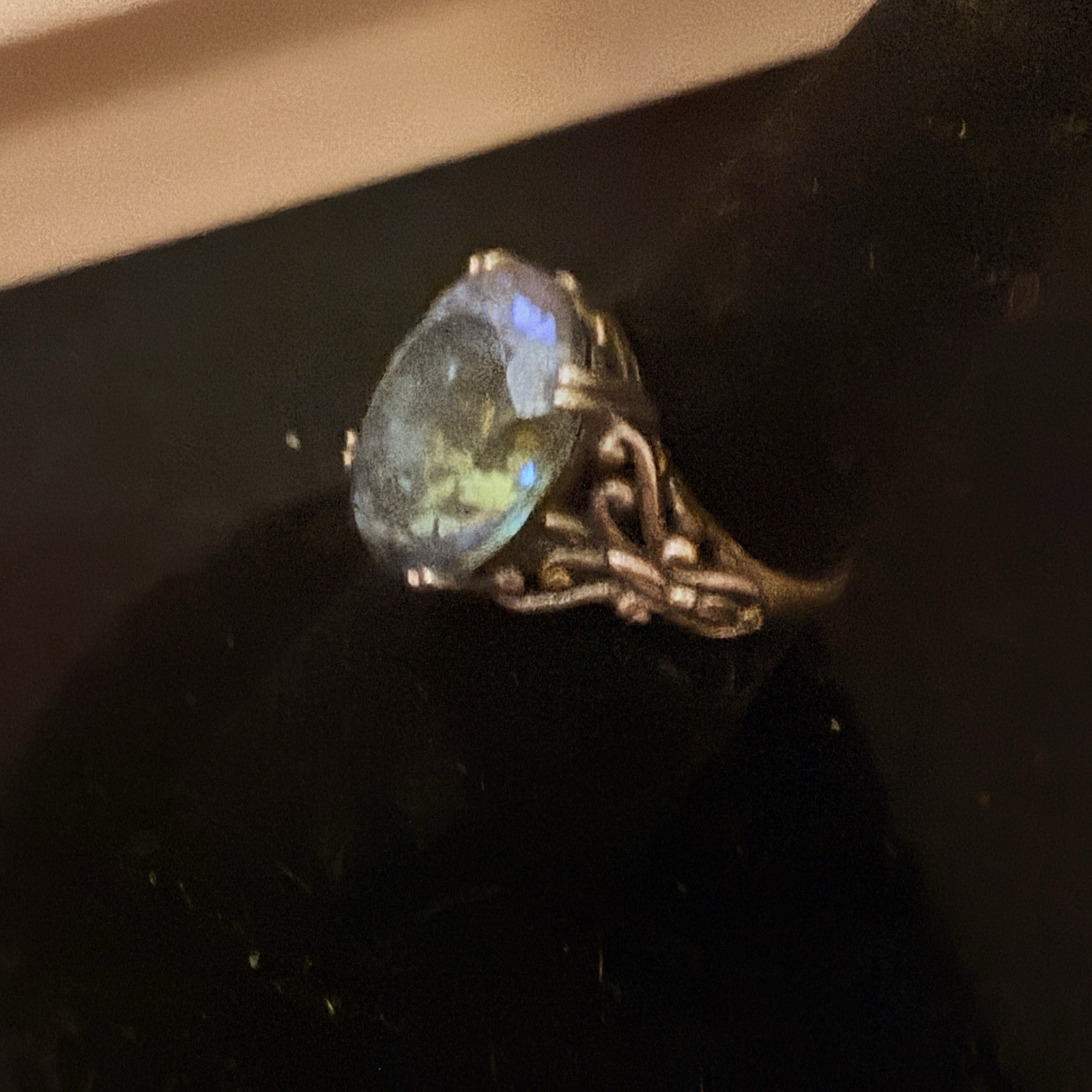 Sterling Silver Rainbow Topaz Aquamarine Blue Ring Size7. Very Pretty Antique