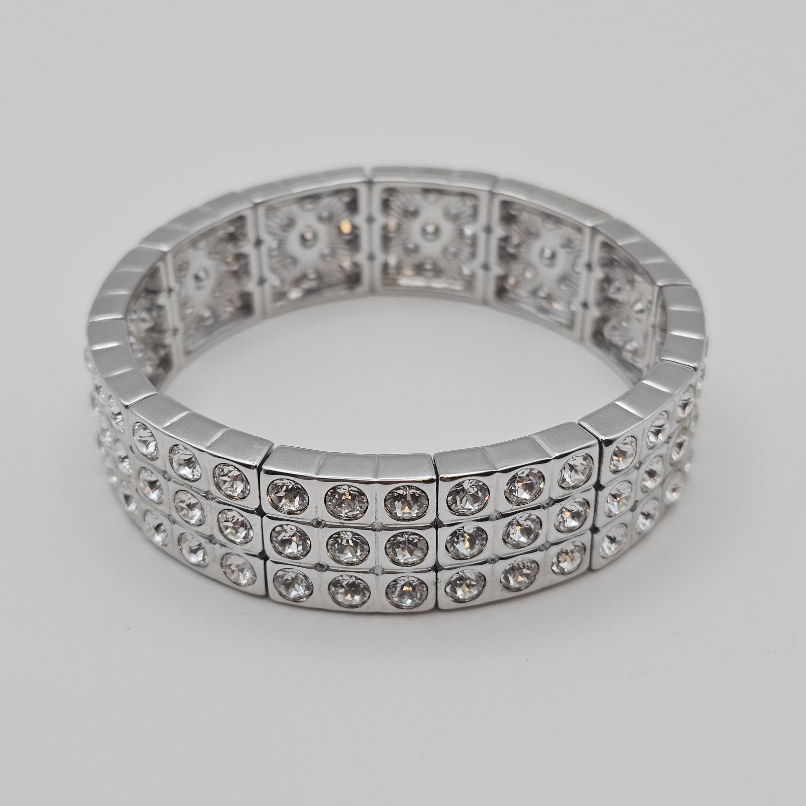Vintage Brilliant Stretch Band Style Bracelet Silver Tone W/3 Rows Rhinestones