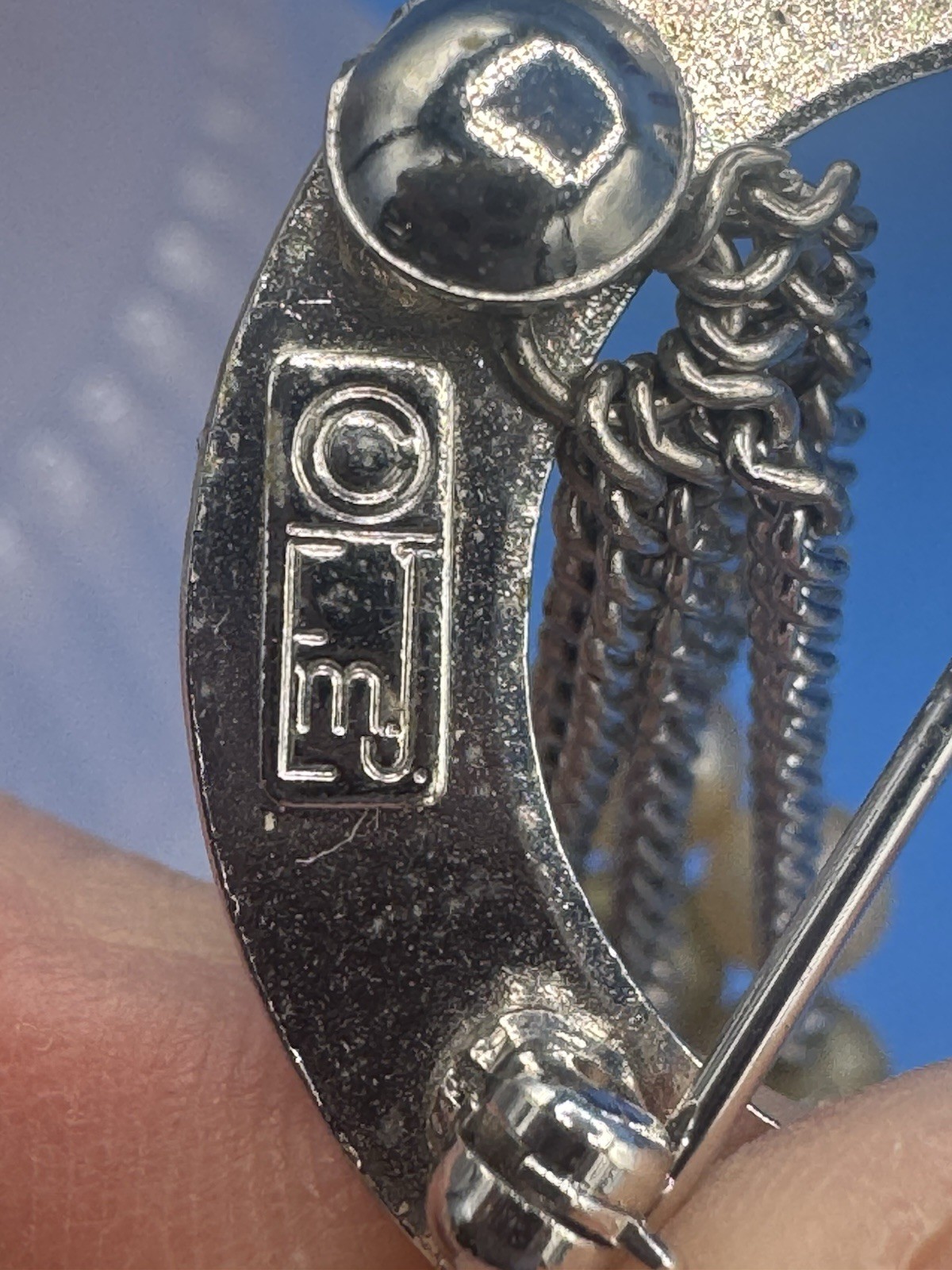 Vintage 1950’s Emmons Jewelry Silver Circle Brooch With Dangling Pearls