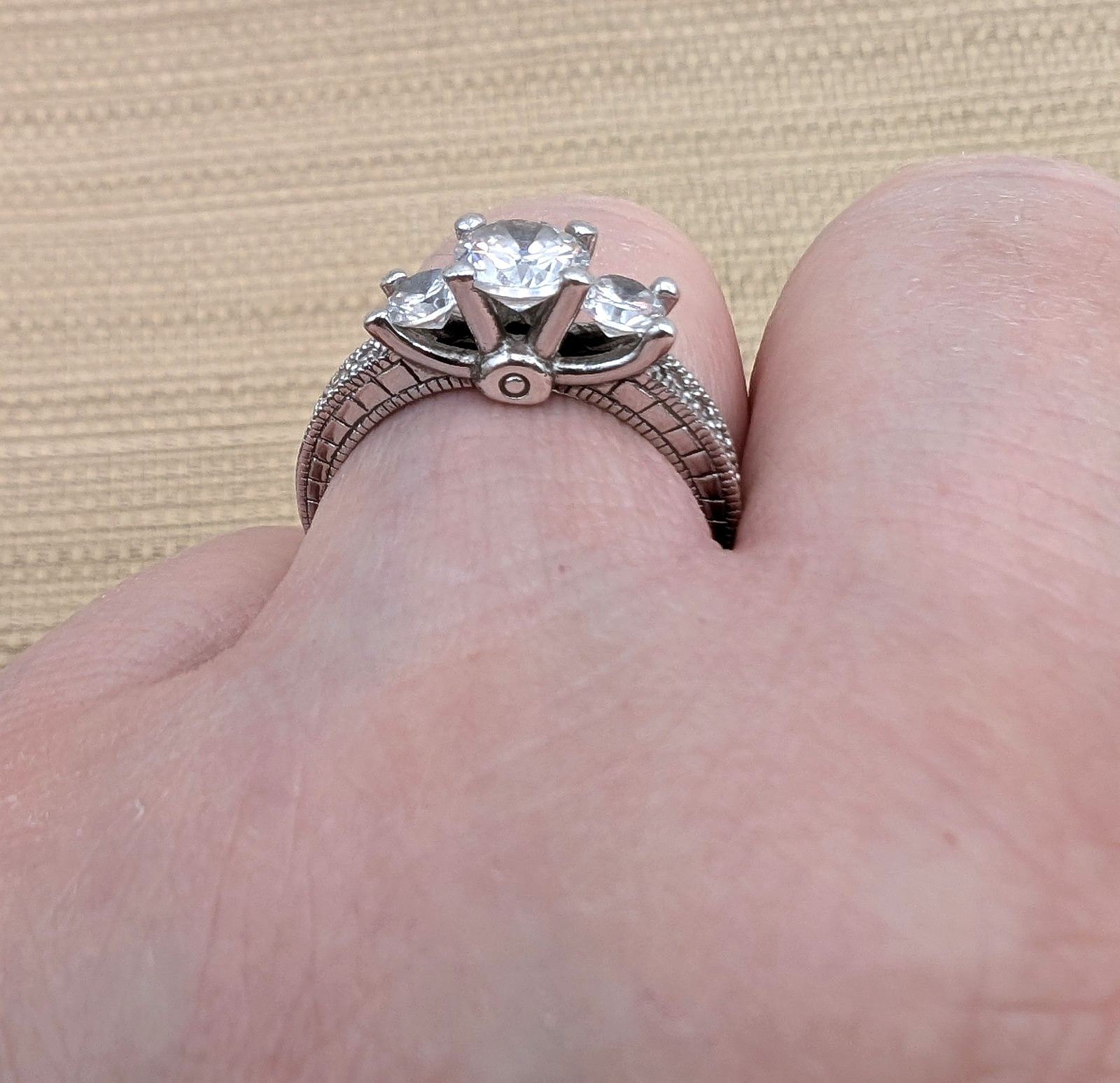 Avon 2007 Sterling Silver CZ Three Stone Ring Size 7 Engagement/Right Hand Ring