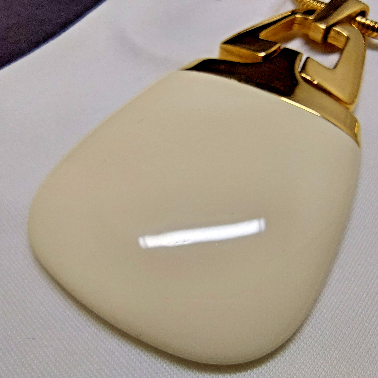 Crown Trifari Ivory Cream Lucite Gold Tone Pendant Necklace Vintage Signed