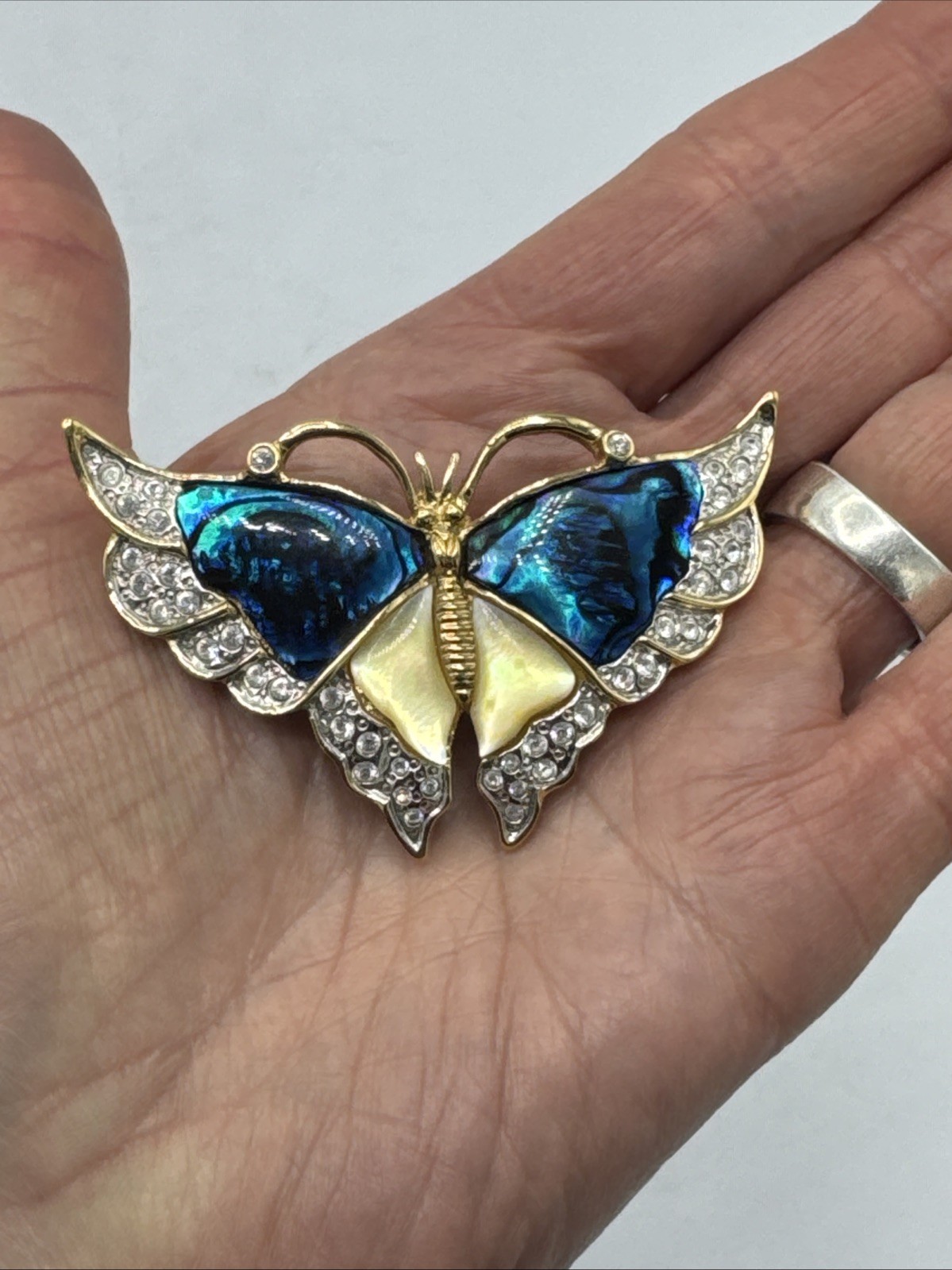 Vtg Butler Fifth Ave Gold Tone Mother of Pearl Teal Cased Paua Abalone Brooch