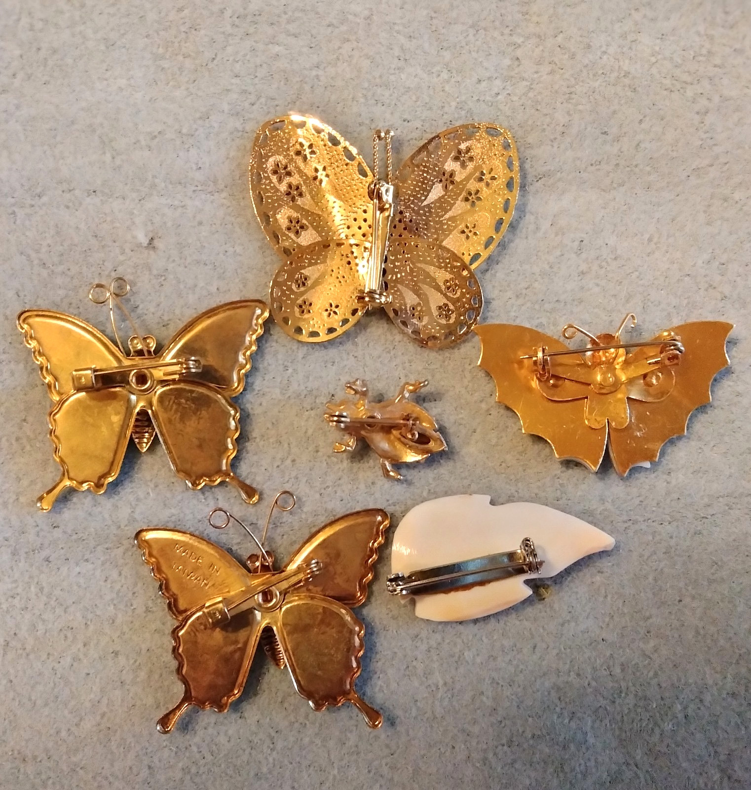 Vintage Lot of 6 Bug Brooches (2623)
