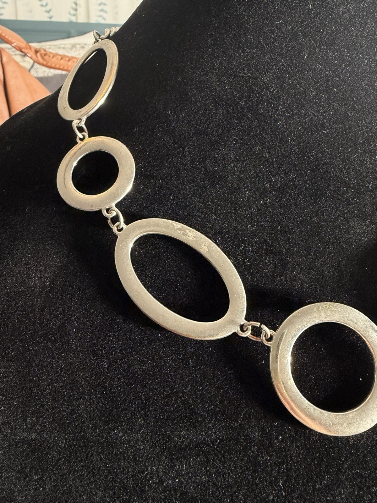 Signed W Silver Tone Open Circle Oval Link Statement Necklace Matte Modern 22in