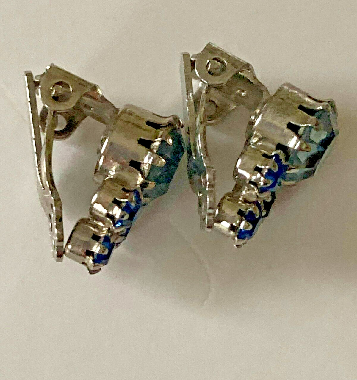 Earrings Vintage Blue Rhinestone Silver Tone Metal Clip Ons Wearable 3/4″ size