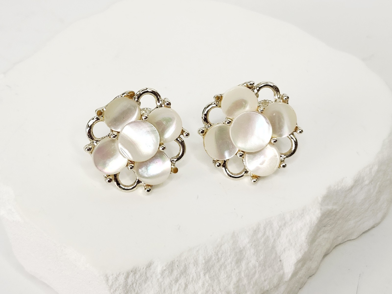 Vintage Rhodium Plate Gold Metal Mother Of Pearl Flower Maltese Cross Earrings