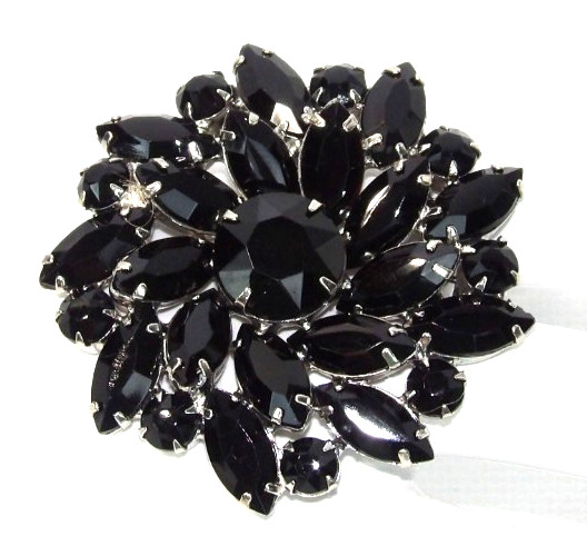 Vintage Juliana Prong-Set Jet Black Art Glass 2″ Silvertone Cluster Brooch Pin