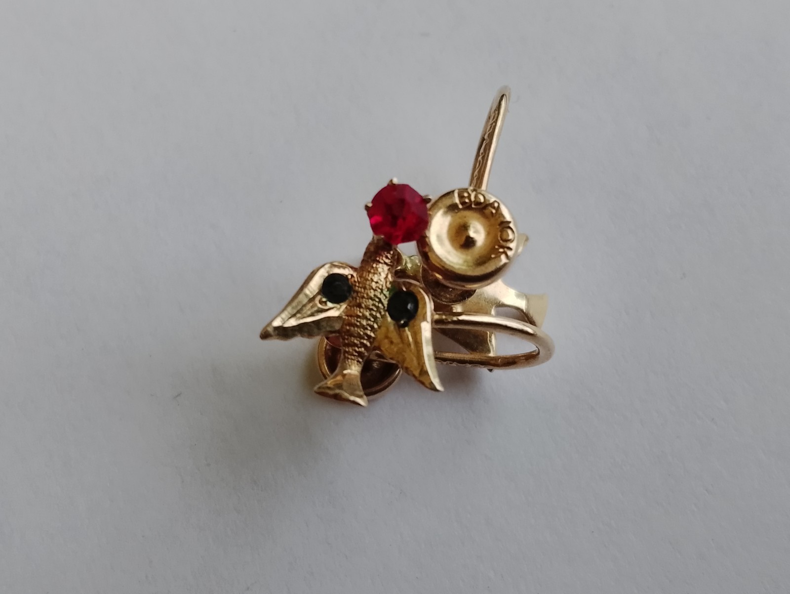 Vintage BDA 10k gold Bird Earrings
