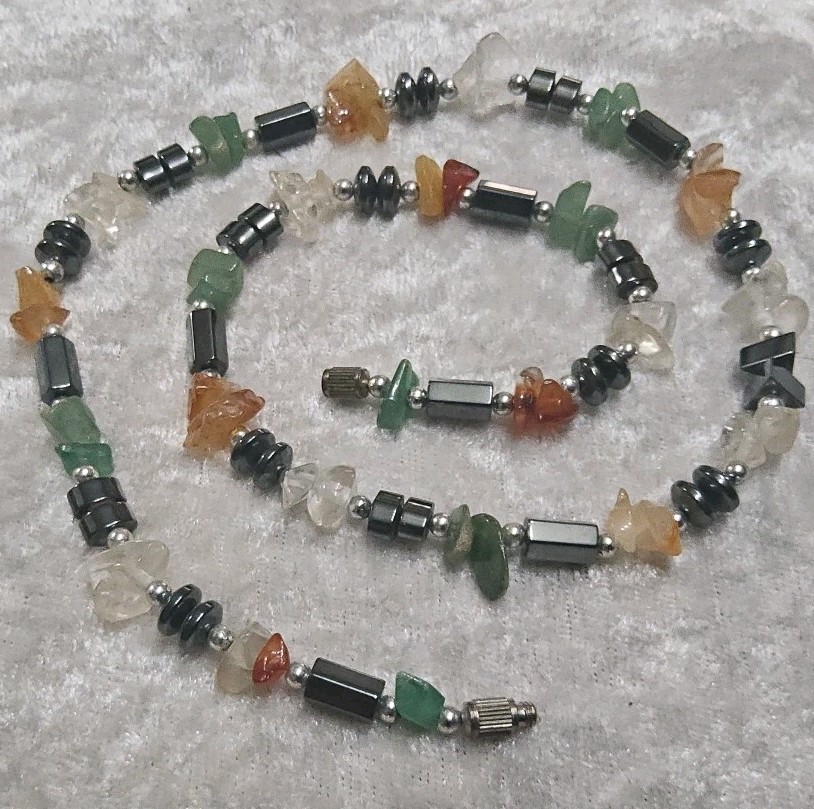 VTG Green Apple Agate Orca Chalcedony Hematite Chip Necklace Barrel Clasp 70’s